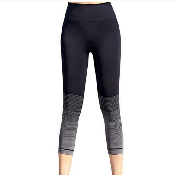 Luxina Other - NWT LUXINA High Waisted Ombre Capri Leggings